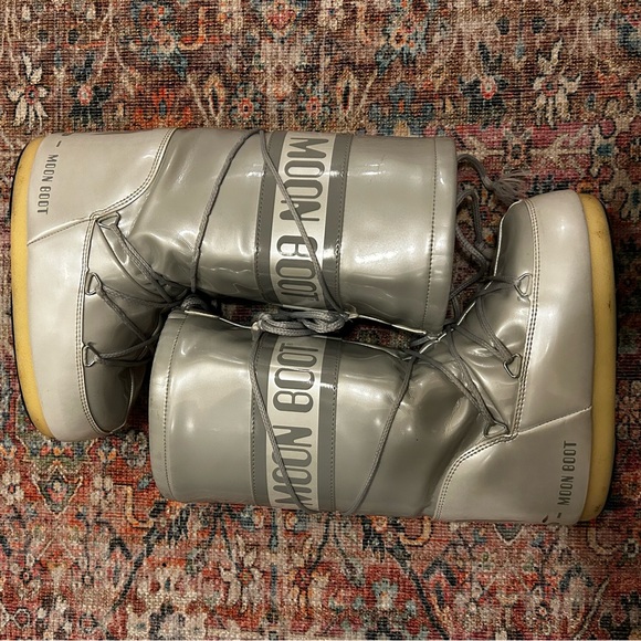 Moon Boot High - Picture 1 of 2